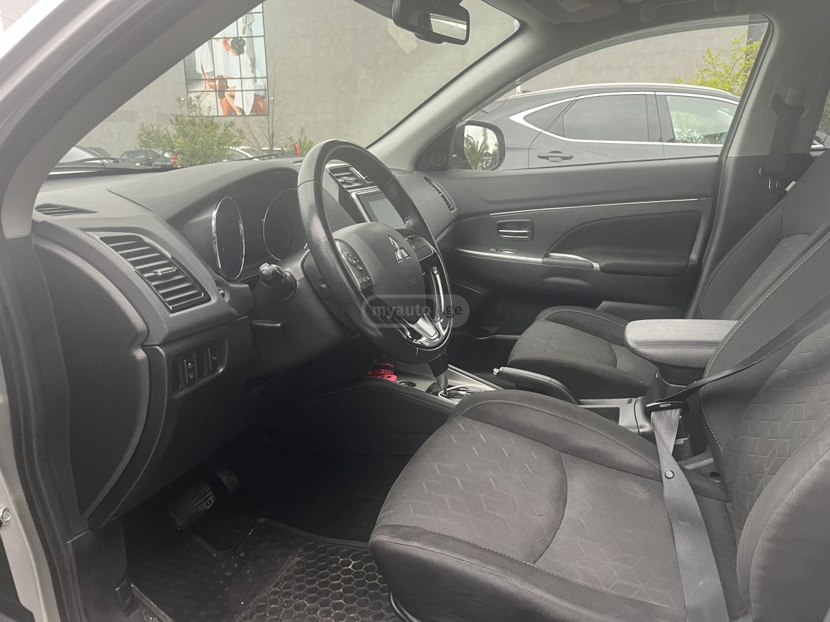 Mitsubishi Outlander Sport - фото 7