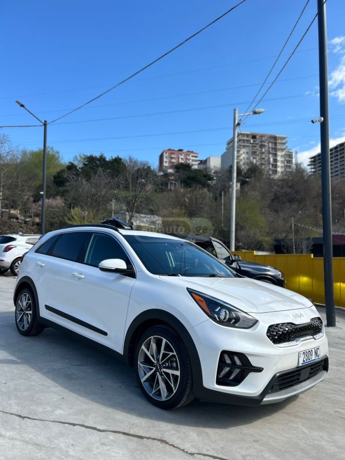 Kia Niro - фото 1