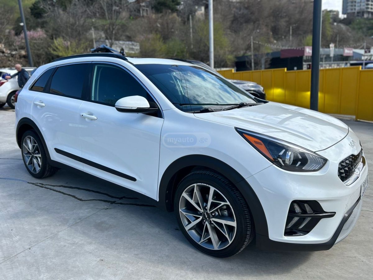 Kia Niro - фото 12