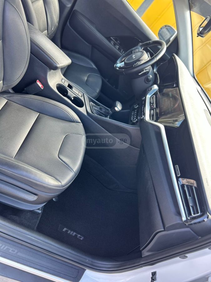 Kia Niro - фото 9