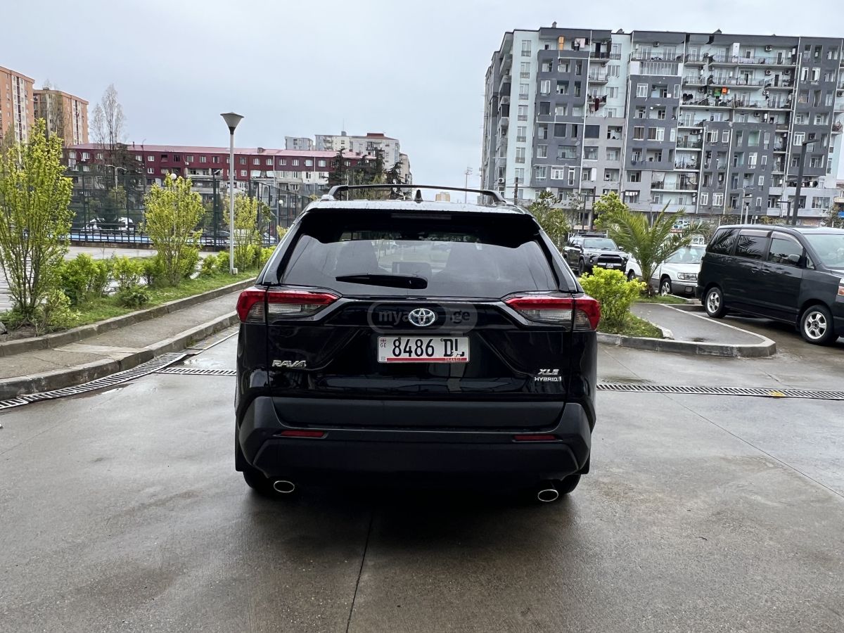 Toyota Rav 4 - фото 4