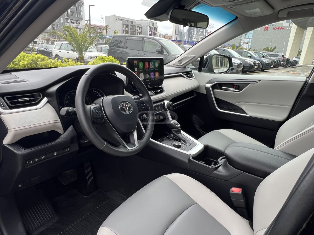 Toyota Rav 4 - фото 7