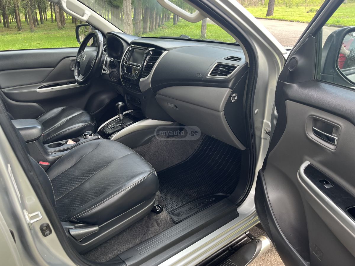 Mitsubishi L 200 - фото 12