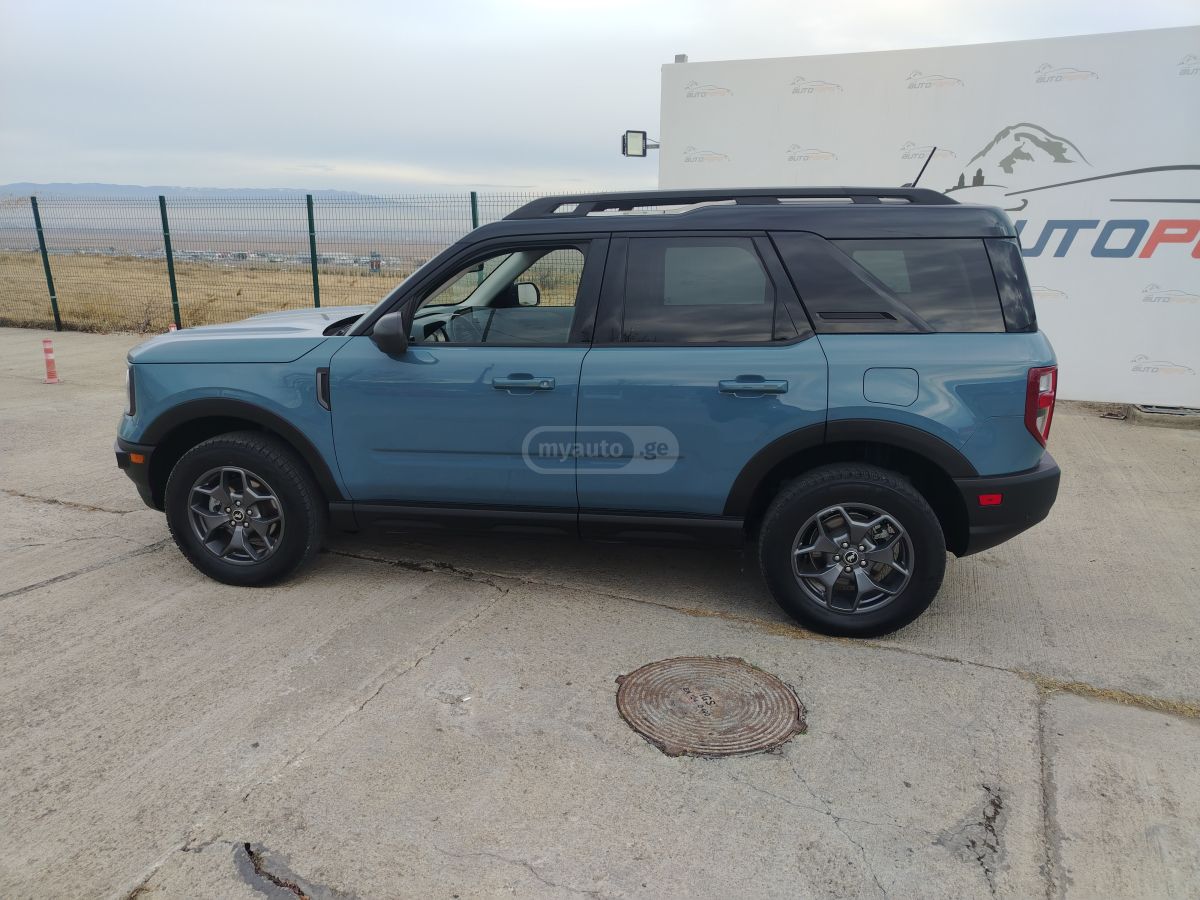 Ford Badlands 4dr 4x4 Automatic — миниатюра 7
