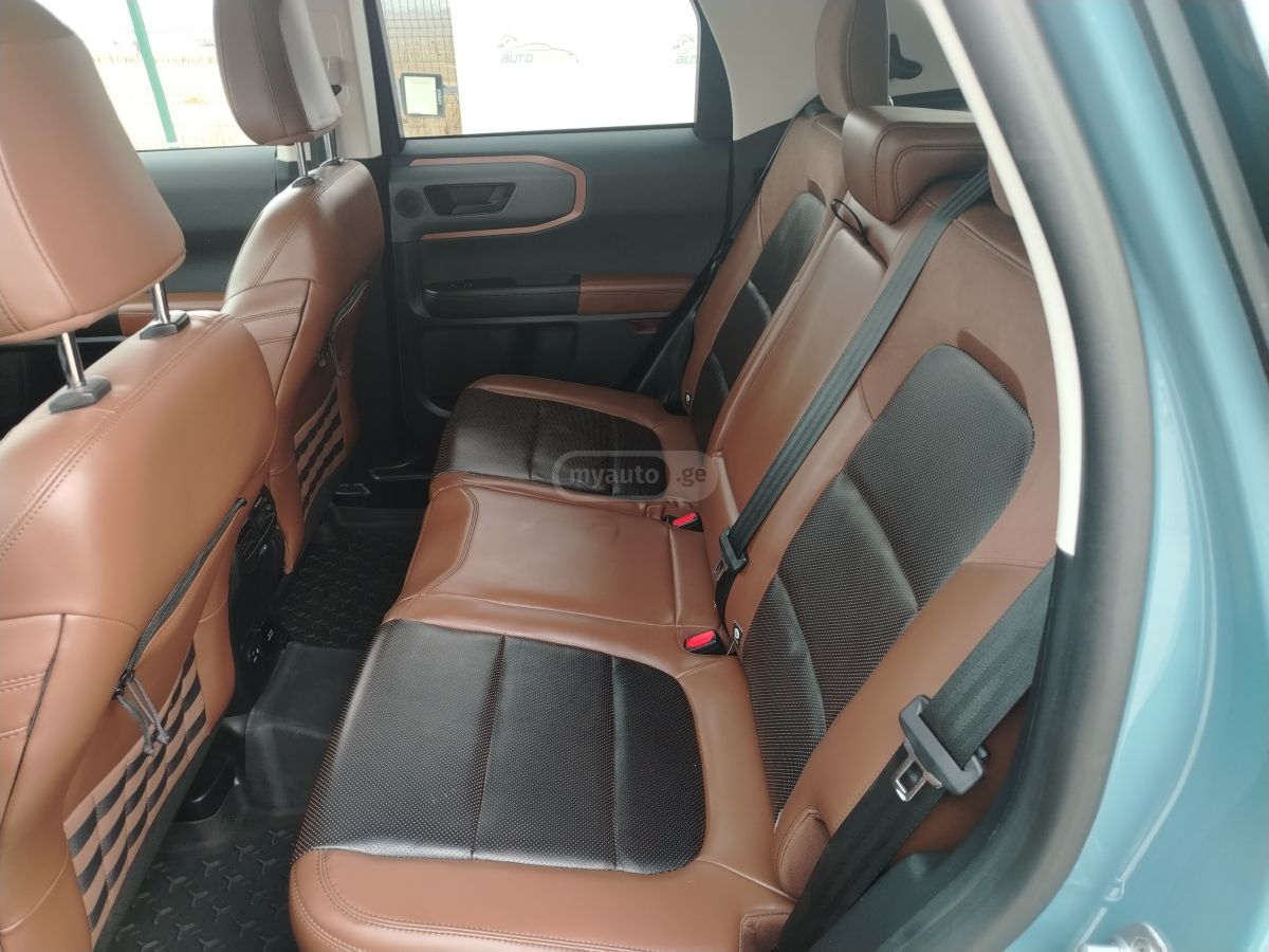 Ford Badlands 4dr 4x4 Automatic — миниатюра 8