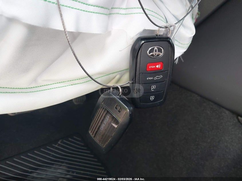 Toyota Land Cruiser - фото 9