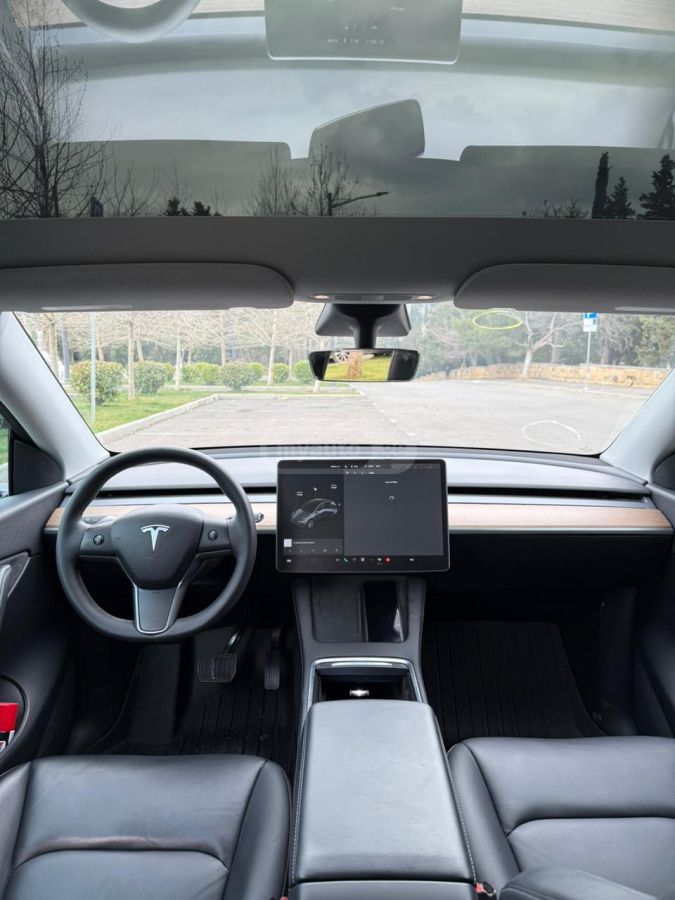 Tesla Model Y - фото 3