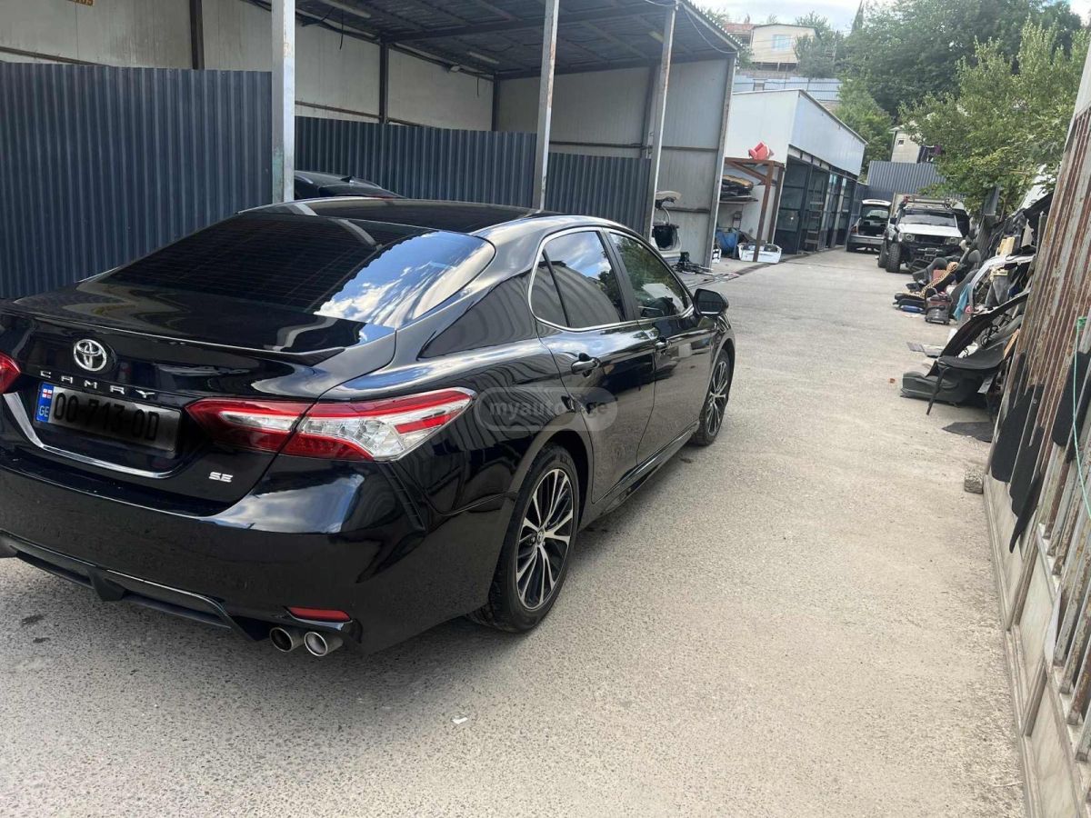 Toyota Camry - фото 7