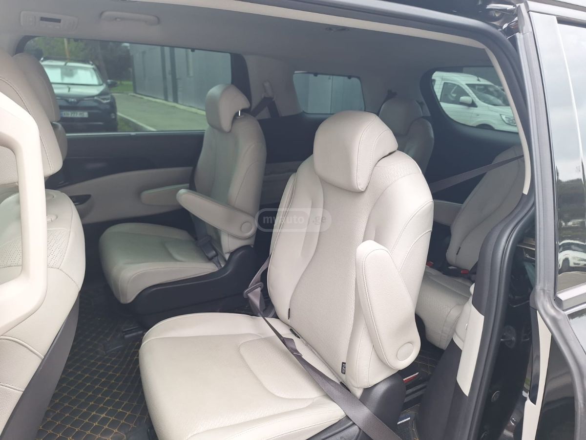 Kia Carnival - фото 8