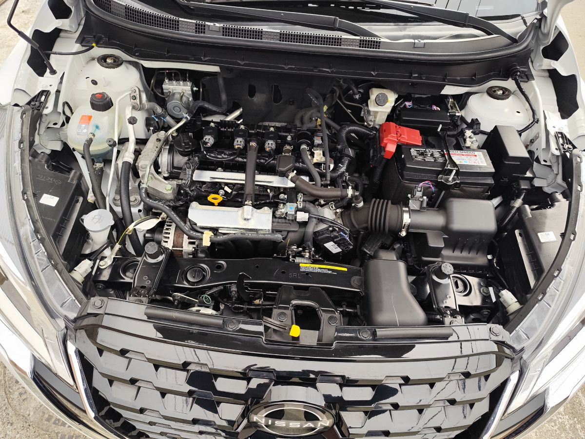 Nissan S 4dr Front-Wheel Drive CVT — миниатюра 3