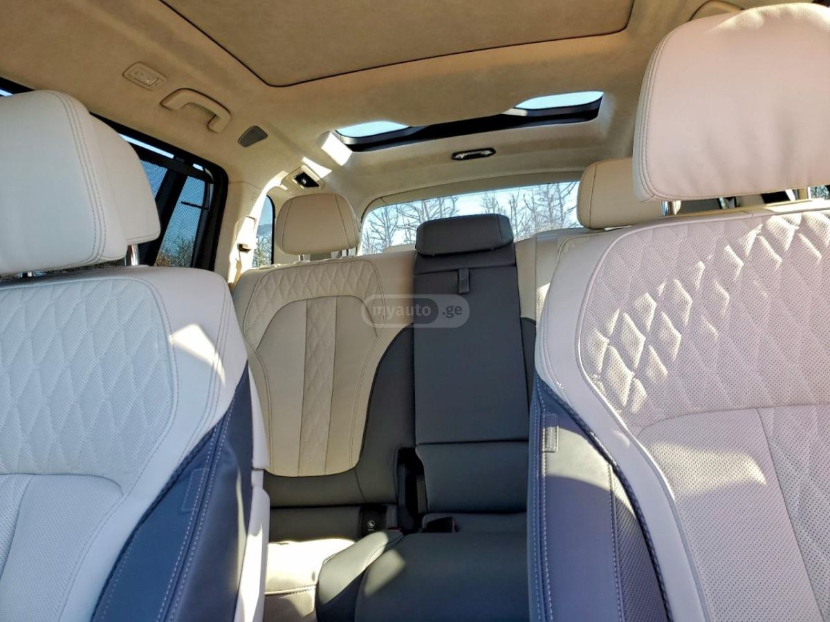 BMW X7 2025 — миниатюра 10