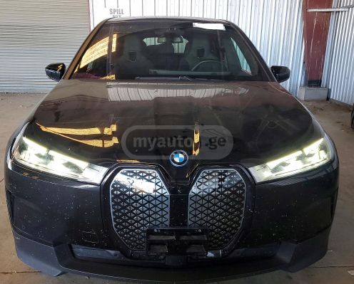 BMW iX - фото 3