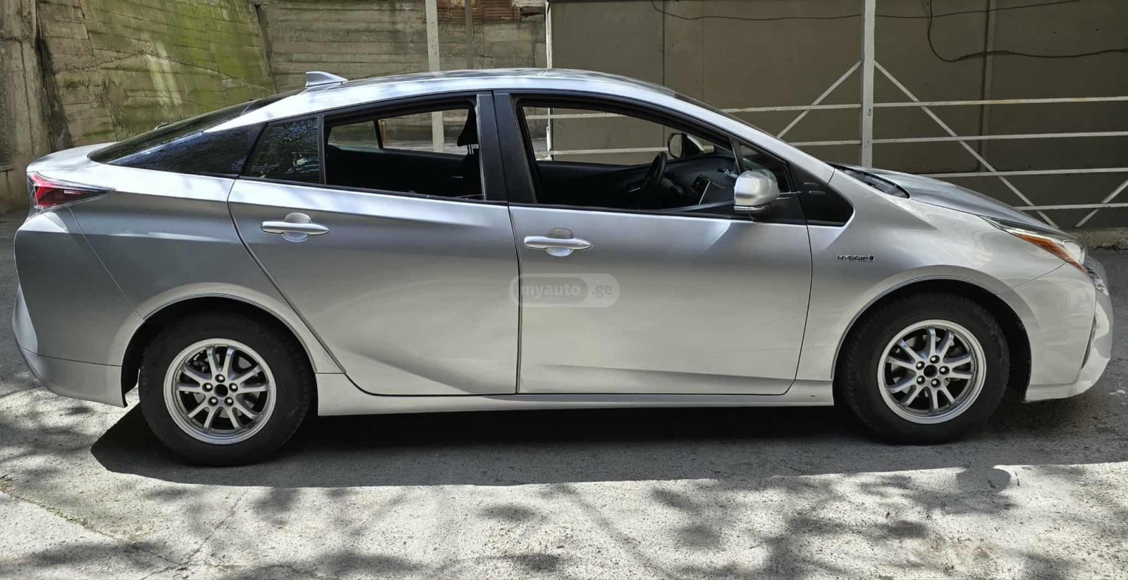 Toyota Prius - фото 7