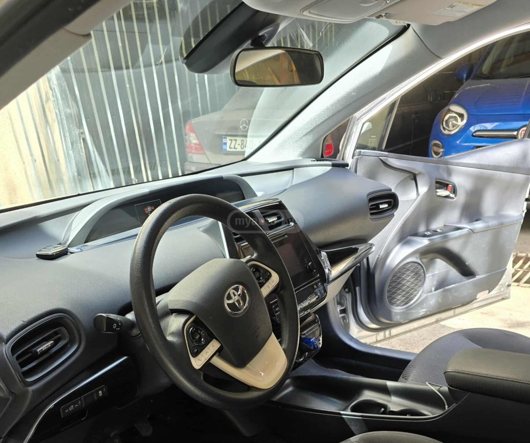 Toyota Prius - фото 8