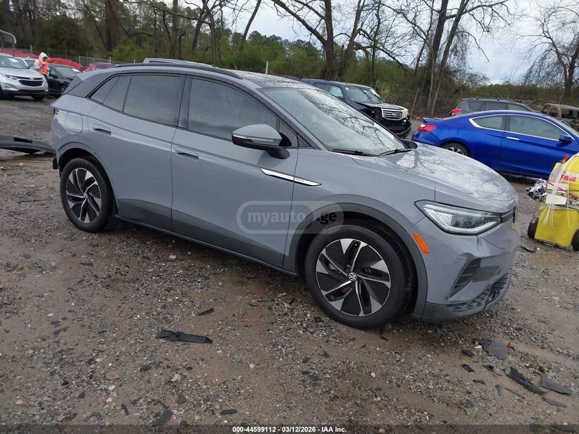 Volkswagen ID 4 - фото 1