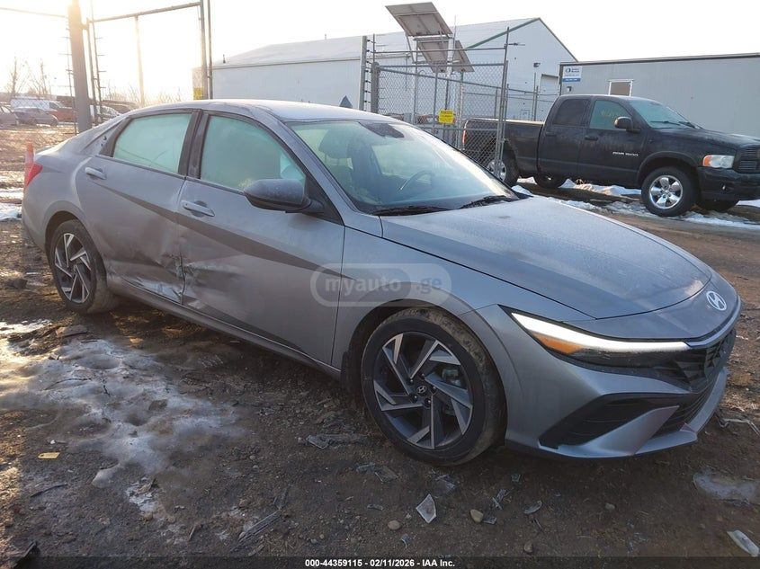 Hyundai Elantra 2025 — миниатюра 1