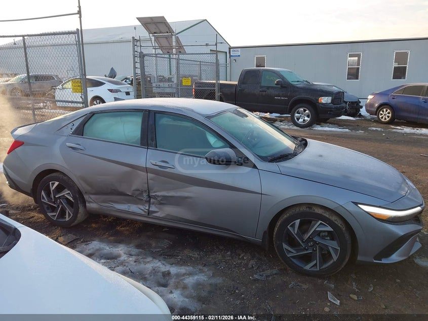 Hyundai Elantra 2025 — миниатюра 11