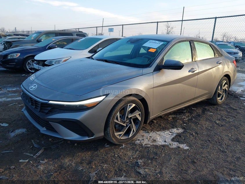 Hyundai Elantra 2025 — миниатюра 2