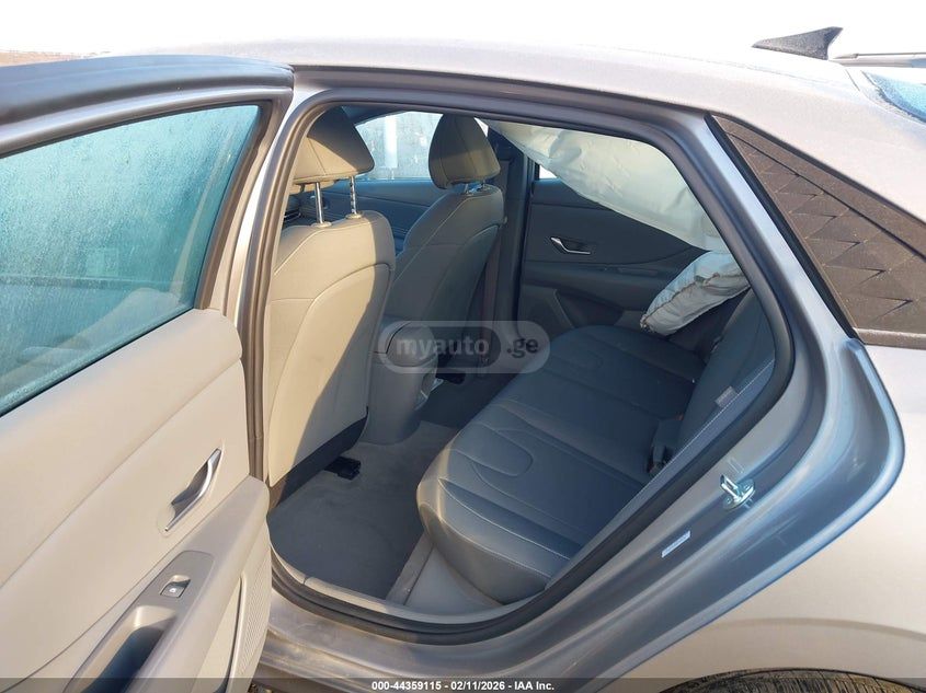 Hyundai Elantra 2025 — миниатюра 8