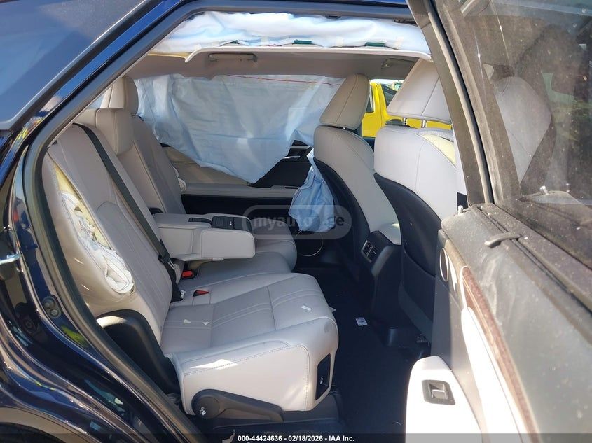 Lexus Luxury 4dr All-Wheel Drive Aut — миниатюра 7