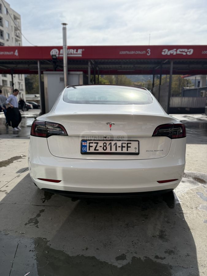 Tesla 2020 Tesla Model 3 Long range — миниатюра 7