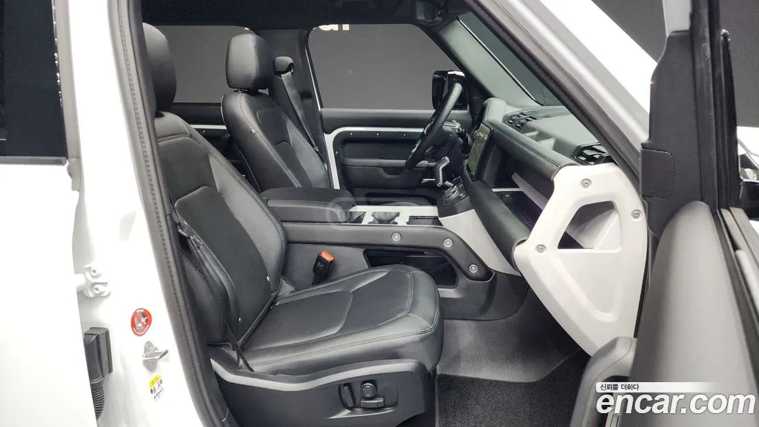 Land Rover Defender 90 2025 — миниатюра 12