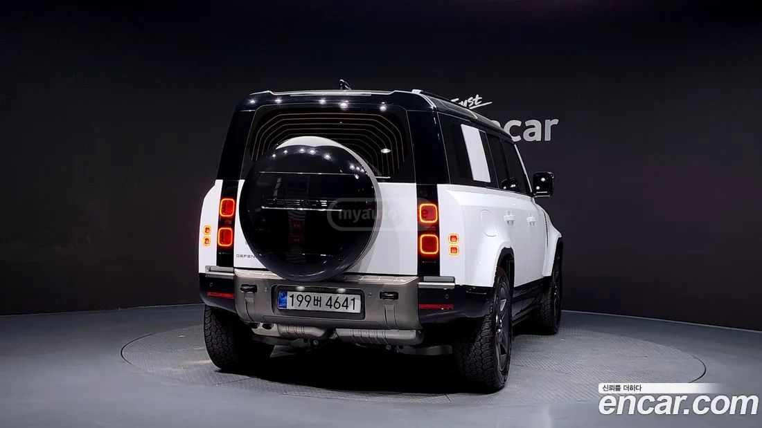Land Rover Defender 90 2025 — миниатюра 4