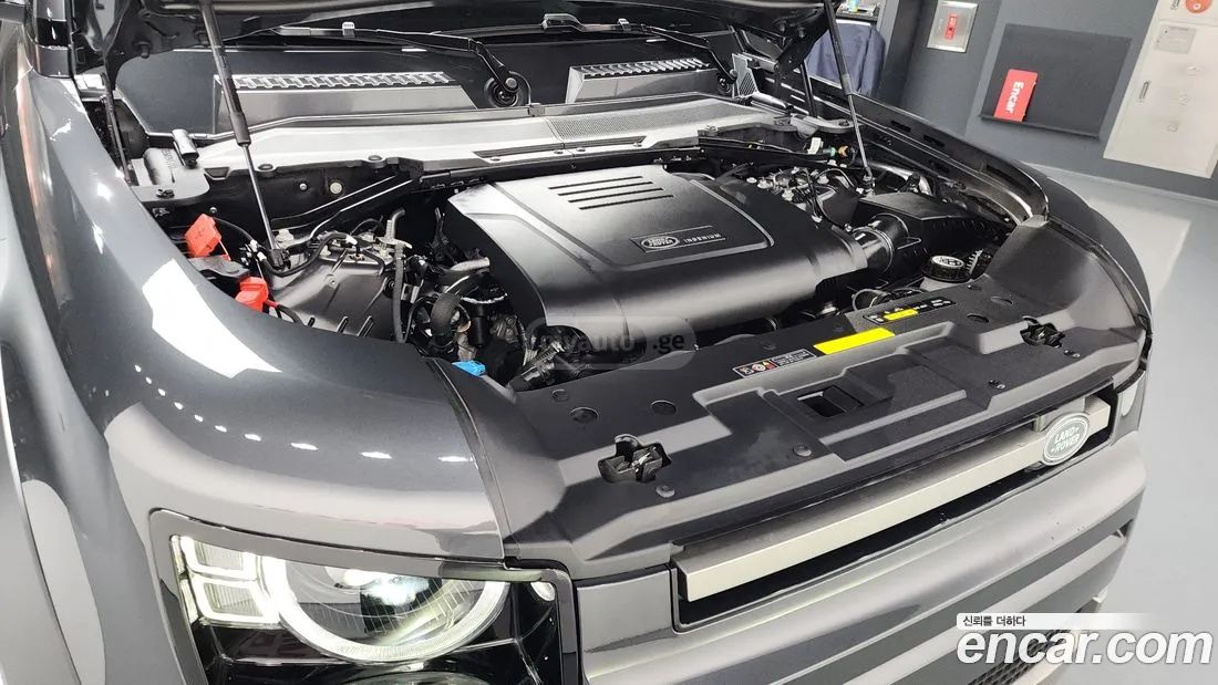 Land Rover Defender 90 2025 — миниатюра 6