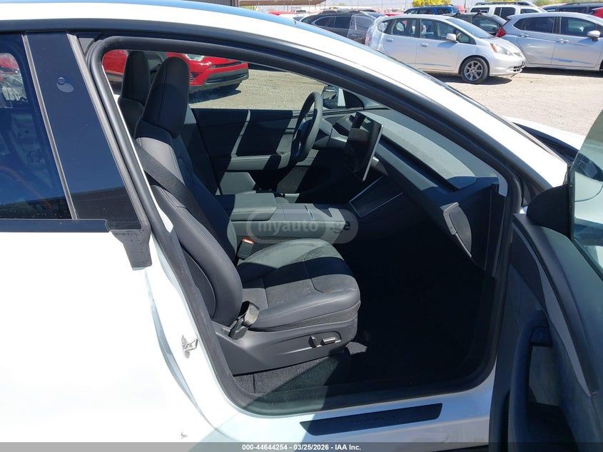 Tesla Model Y 2026 — миниатюра 9