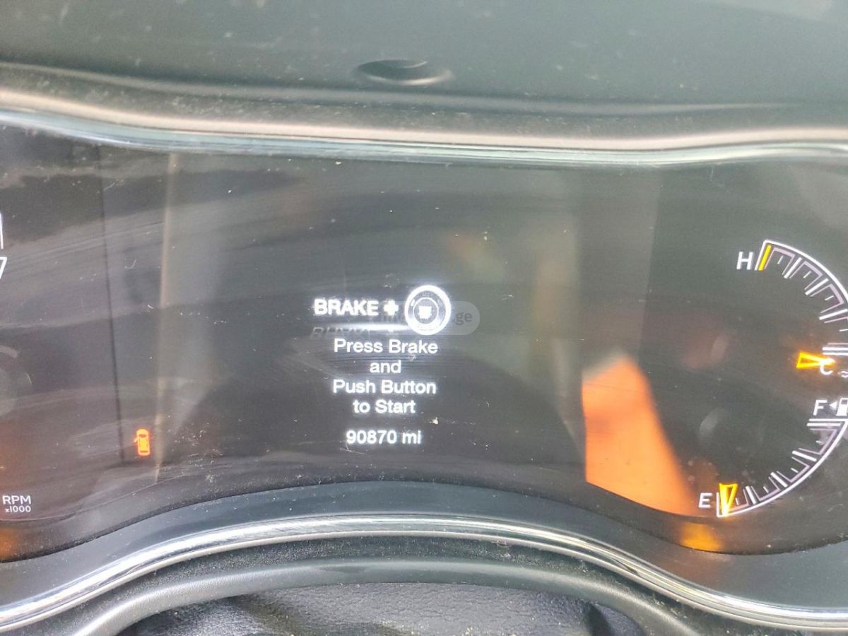 Jeep Grand Cherokee - фото 9