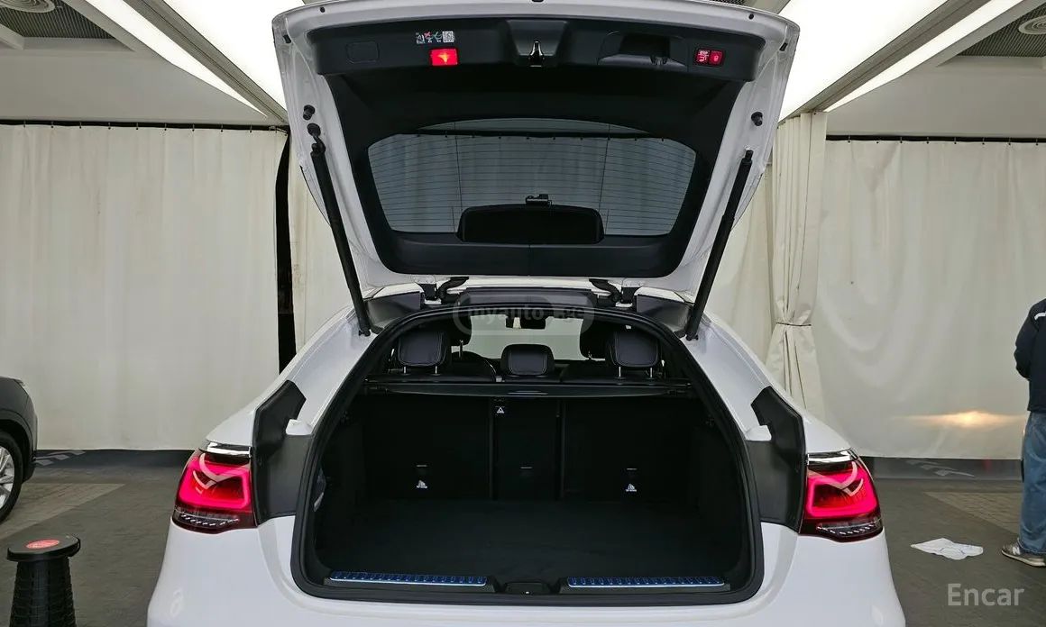 Mercedes-Benz GLC 300 Coupe 2023 — миниатюра 14