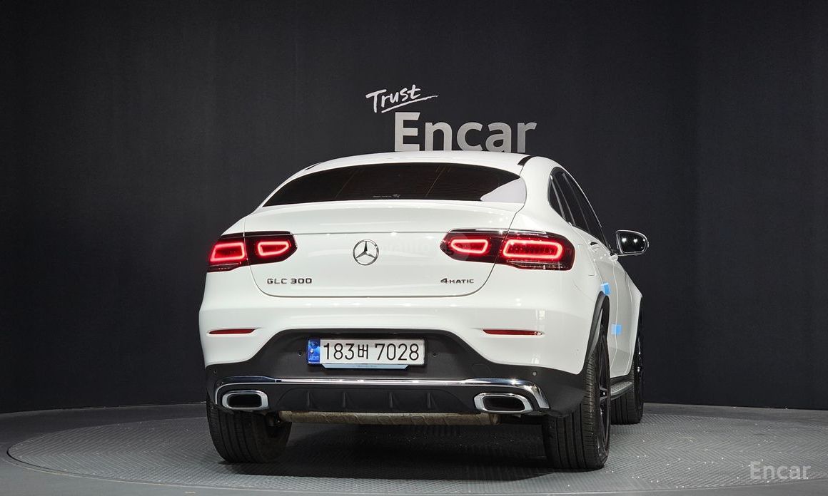 Mercedes-Benz GLC 300 Coupe 2023 — миниатюра 3