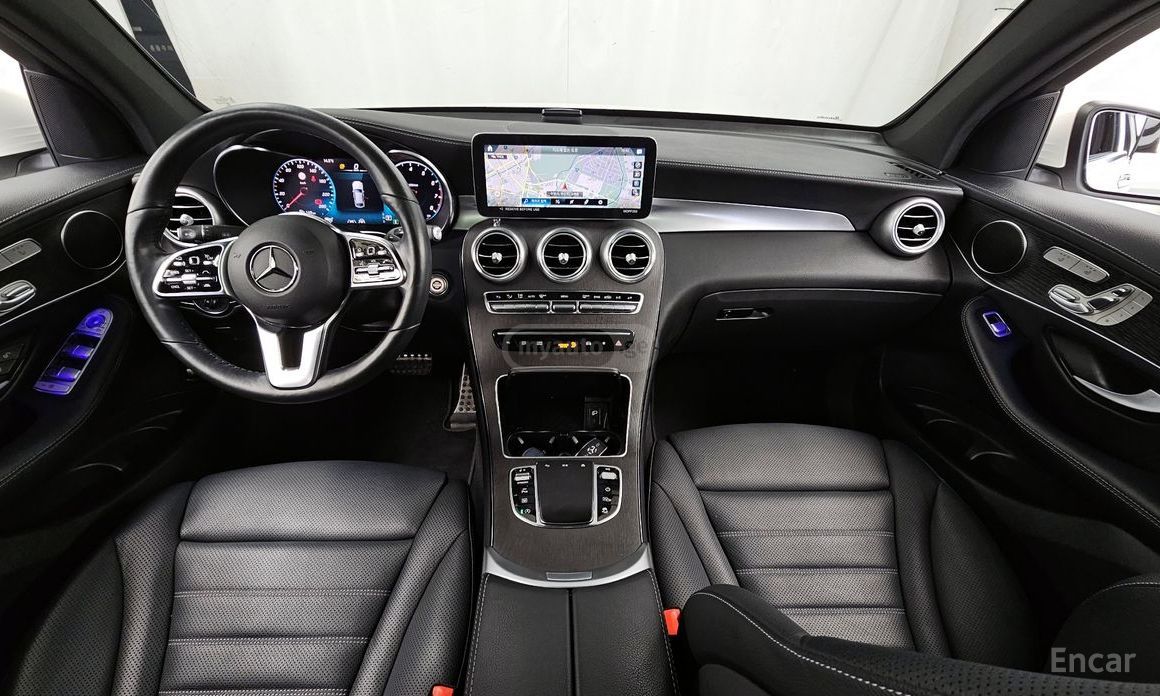 Mercedes-Benz GLC 300 Coupe 2023 — миниатюра 6