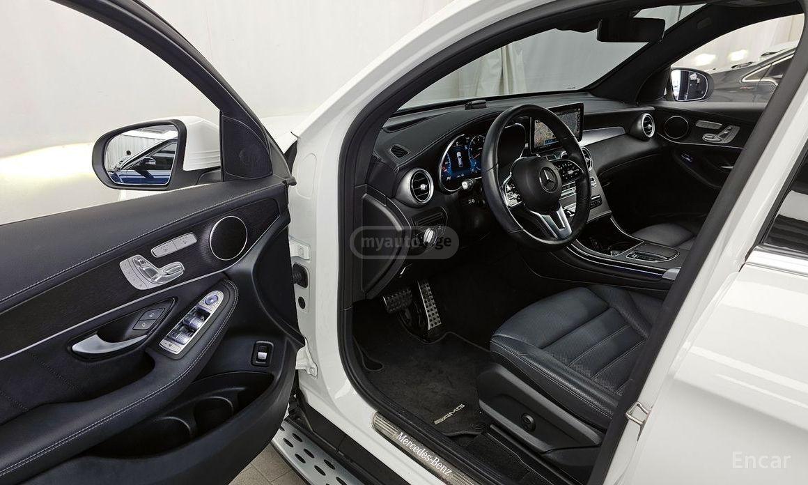 Mercedes-Benz GLC 300 Coupe 2023 — миниатюра 8