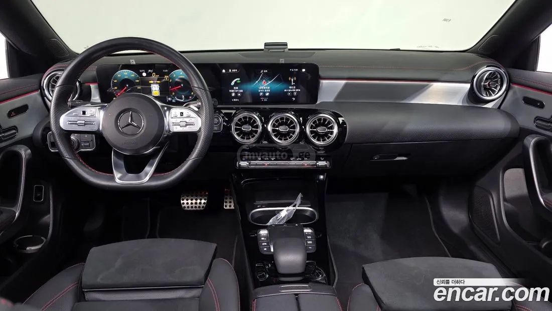 Mercedes-Benz CLA 45 AMG 2023 — миниатюра 7