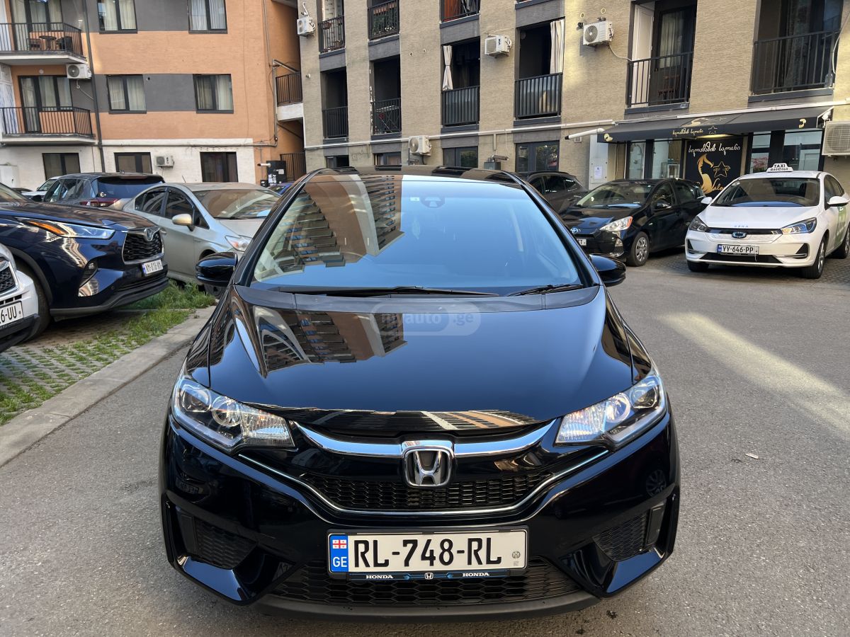 Honda Fit - фото 1