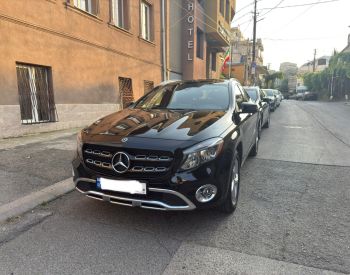 Mercedes-BenzGLA 250