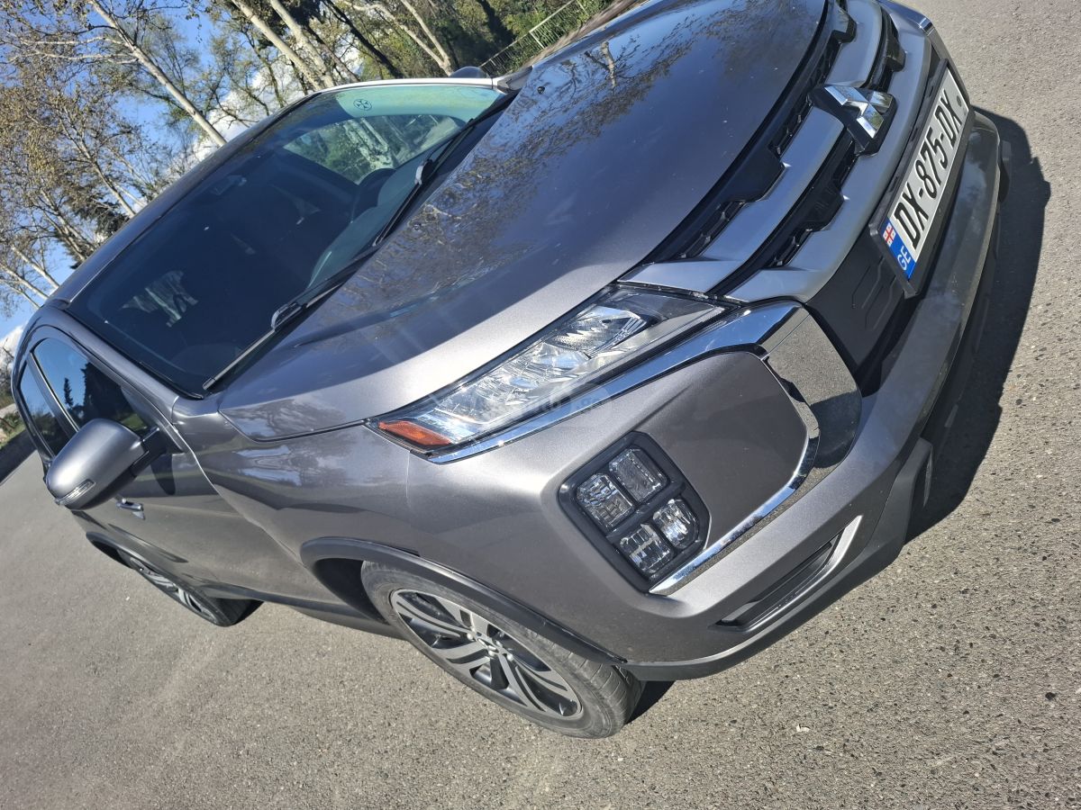 Mitsubishi Outlander Sport - фото 5