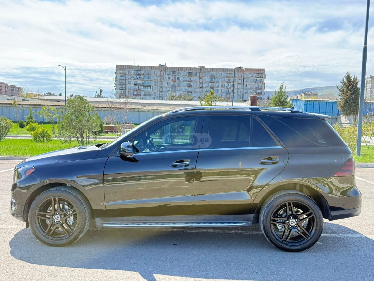 Mercedes-Benz GLE 350 - фото 4