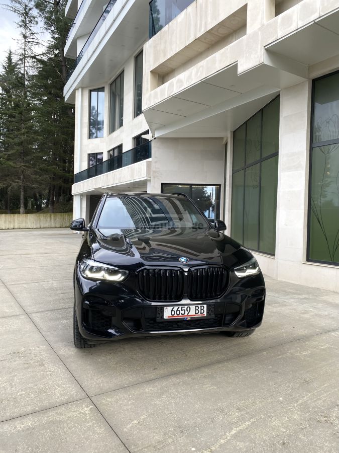 BMW X5 - фото 1