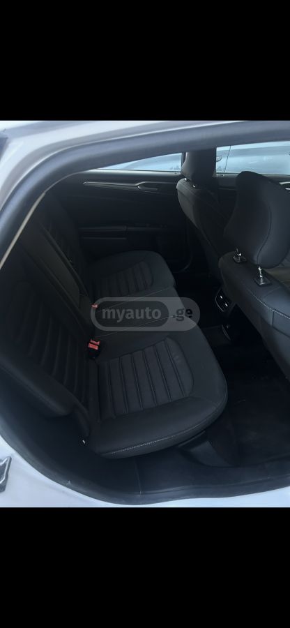 Ford Fusion - фото 9