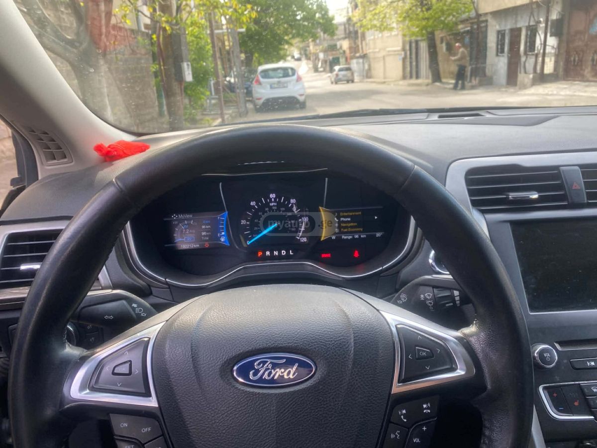 Ford Fusion - фото 10
