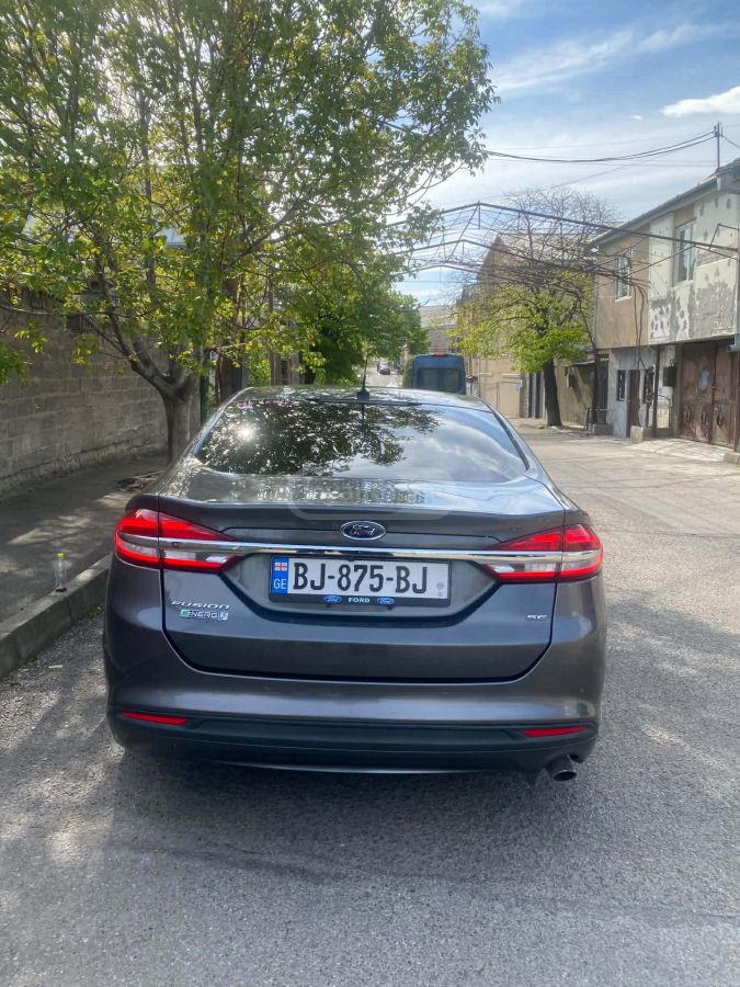 Ford Fusion - фото 2