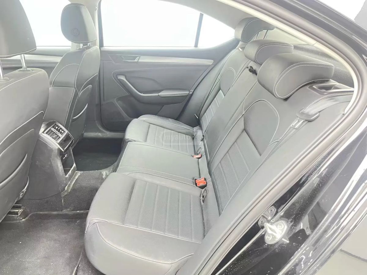 Skoda Superb 2024 — миниатюра 8