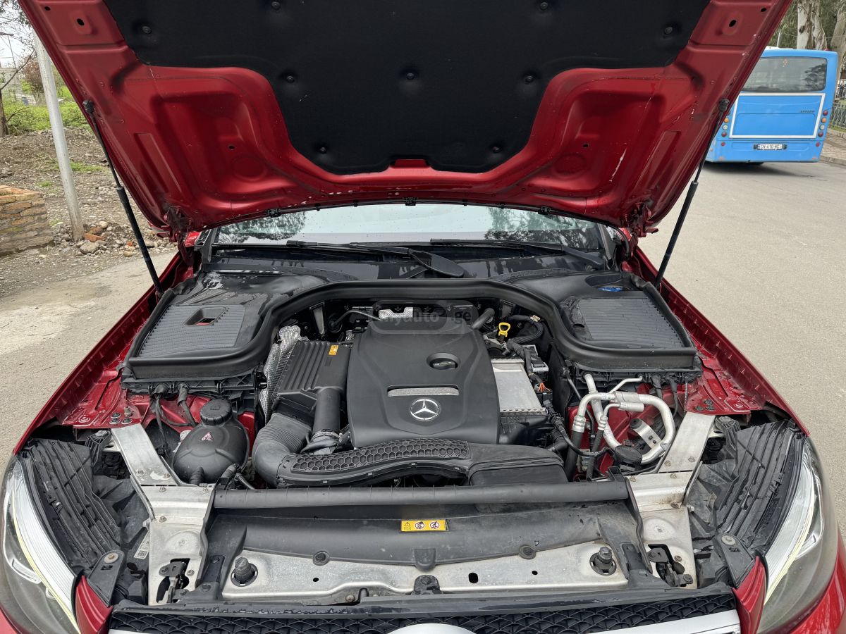 Mercedes-Benz GLC 300 - фото 11