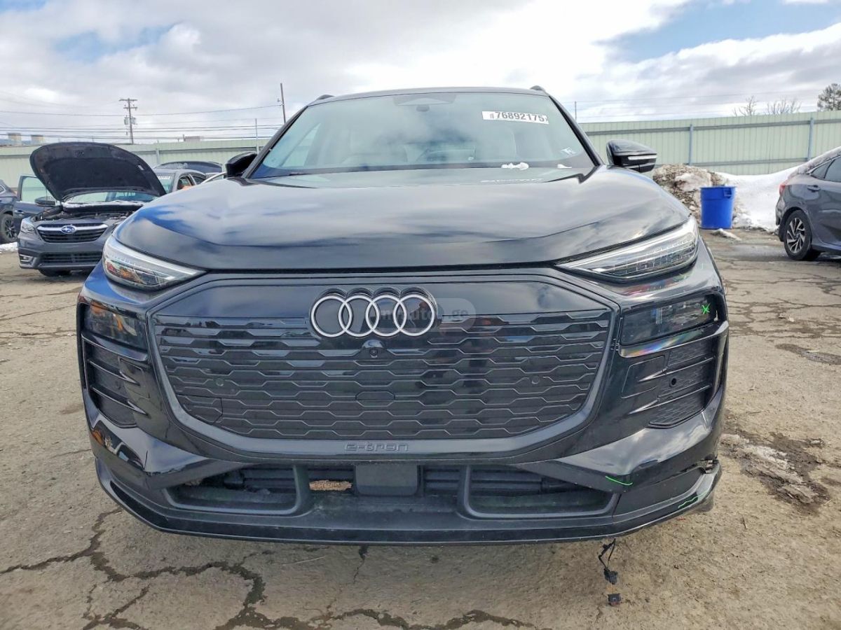 Audi E-Tron - фото 3