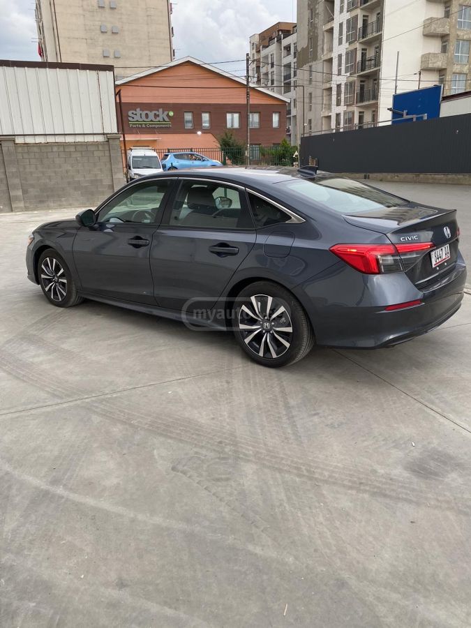 Honda EX 4dr Sedan — миниатюра 3