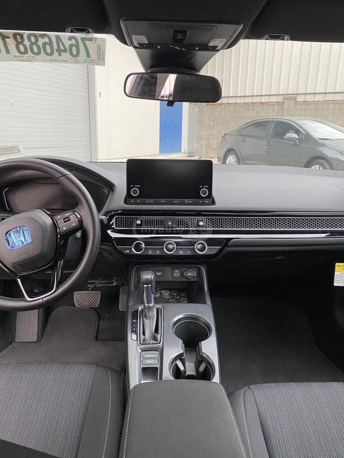 Honda EX 4dr Sedan — миниатюра 6