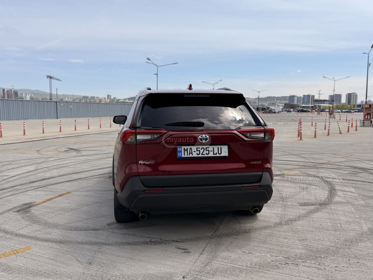 Toyota Rav 4 - фото 4