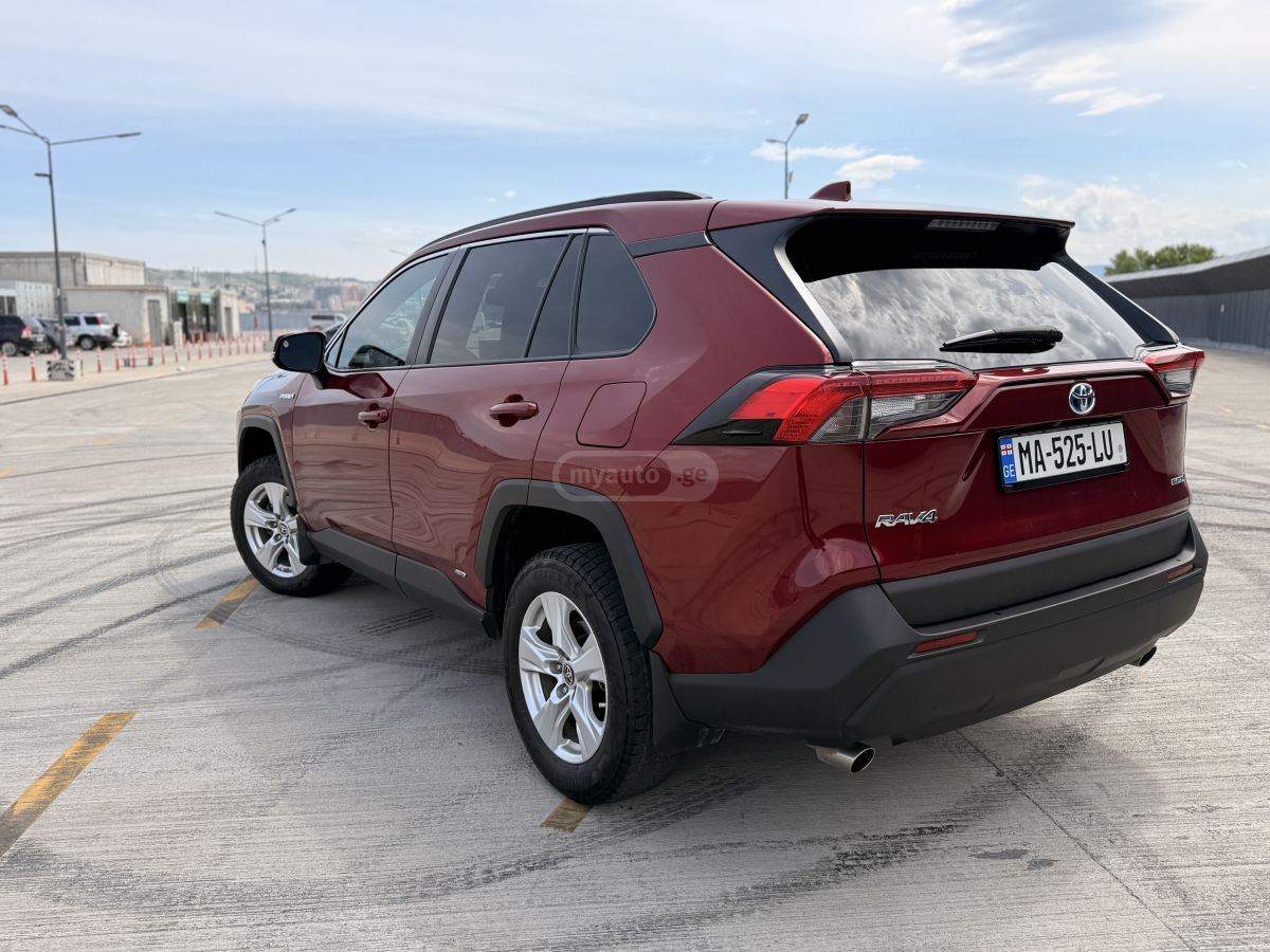 Toyota Rav 4 - фото 5